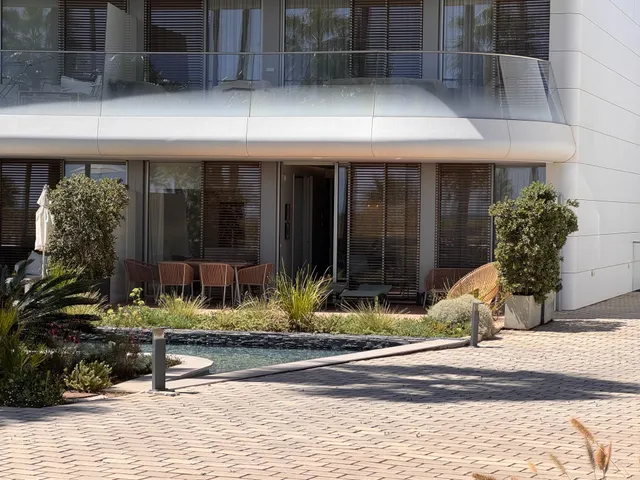 APARTAMENTO DE LUJO EN PRIMERA LÍNEA DE PLAYA — 12