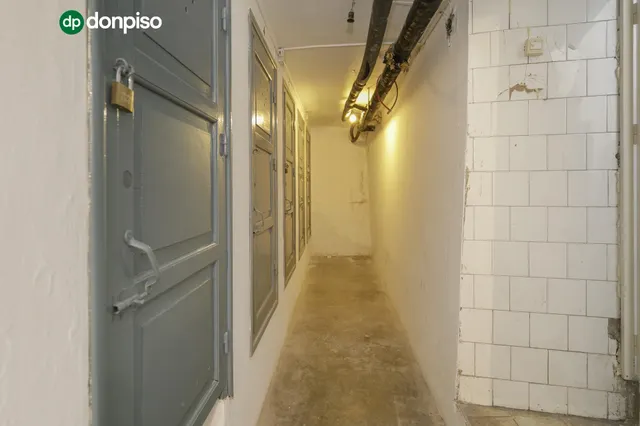 EXCLUSIVO PISO DE 253 m2 EN GRANADA CENTRO – 2.800 €/MES DE RENTABILIDAD — 30