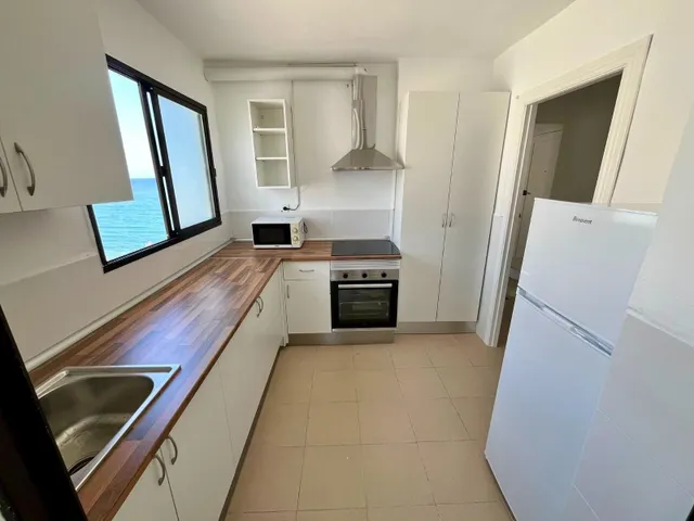 Ático en primera línea de playa con terraza y vistas frontales al mar – Roquetas de Mar — 23