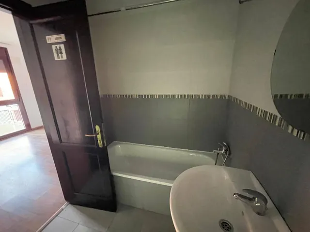PISO EN VECINDARIO — 27