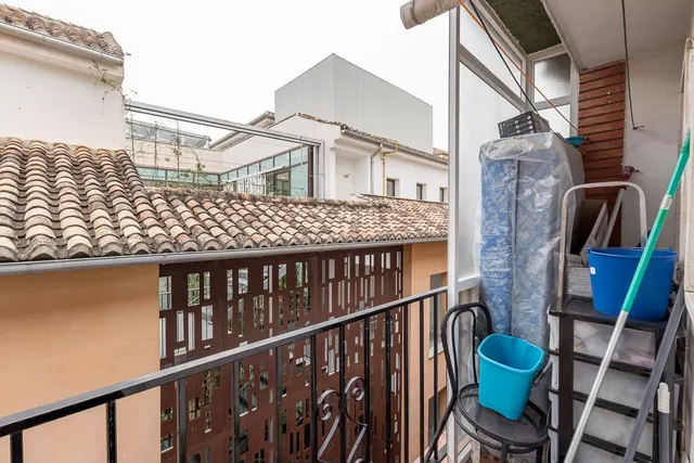 Piso 4 dormitorios en C/ San Juan de Dios de Granada. — 22