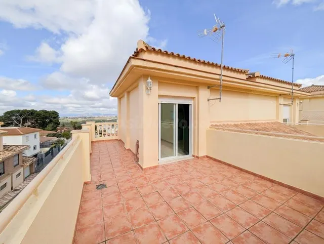 Exclusiva Residencia Unifamiliar en Cájar: Haciendo esquina. Espacio, Calidad y Bienestar para su Familia — 5