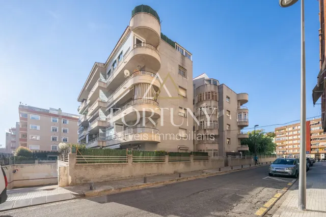 Piso en venta en Reus - foto 2