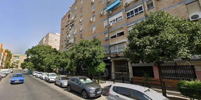 Venta piso en Sevilla — 3