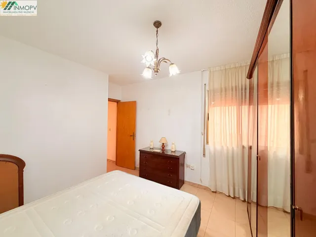 Se vende gran piso de 92m2 con 3 habitaciones dobles en zona rio cervol! 1ª planta edificio sin ascensor! — 22