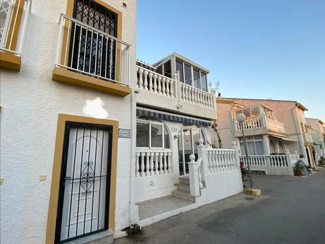 Apartamento de 2 dormitorios con terraza y piscina en El Edén, Guardamar del Segura — 19