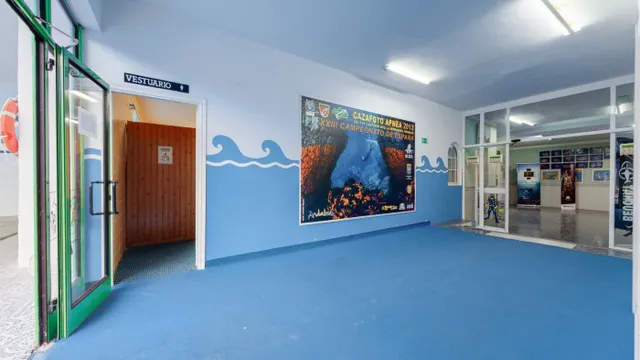 Gran local comercial de 1295m2 en Benalmadena — 31