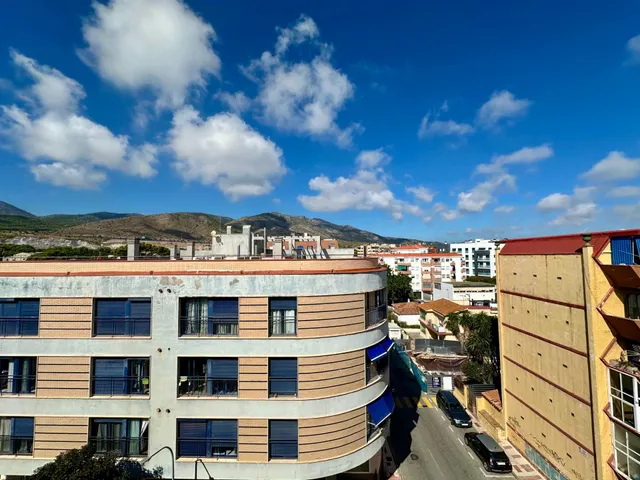 Ático dúplex reformado con amplia terraza en la zona de El Calvario, Torremolinos — 28