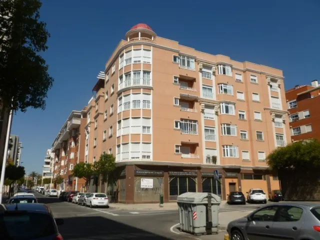 ALTABIX - LOCAL DE ESQUINA DE 547 M2 — 2