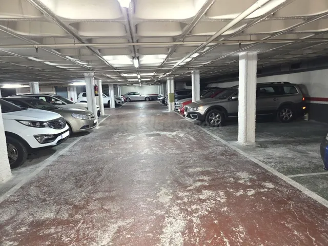 PLAZA DE PARKING EN ALQUILER EN LA CALLE CALABRIA TOCANDO FL - foto 3