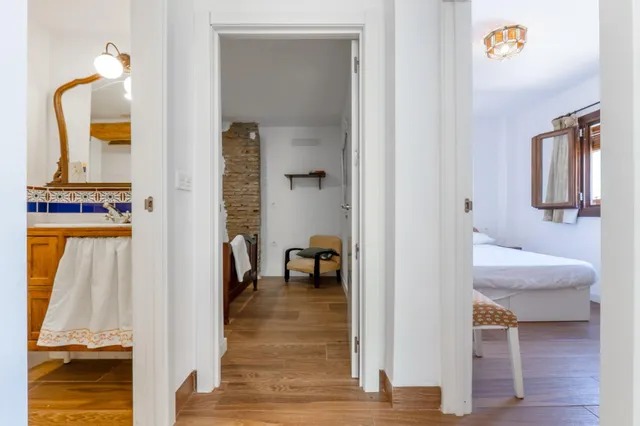 5 APARTEMENTOS MAS LOCAL UNA JOYA EN EL CORAZÓN DEL ALBAYZIN CON LICENCIA TURÍSTICA — 50