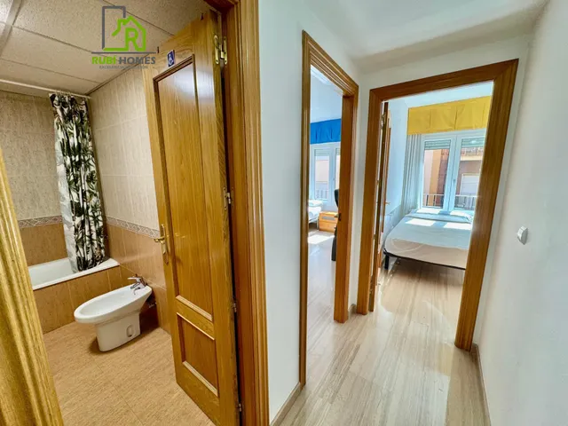 Habitación disponible para chicas estudiantes (zona renfe - pajaritos) — 17