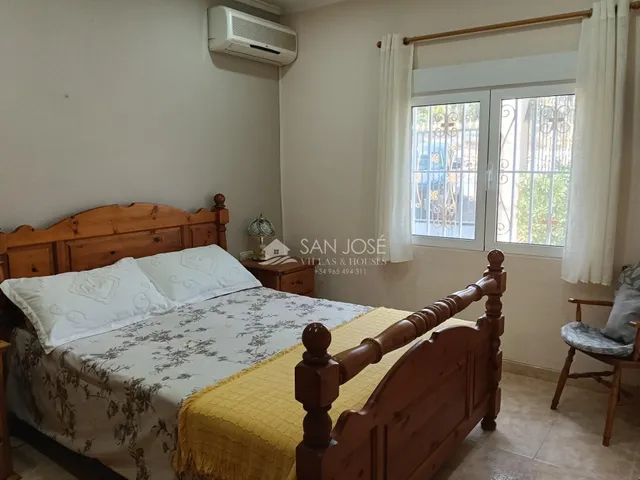SE VENDE CHALET CON PISCINA EN BUEN ESTADO EN ASPE — 8
