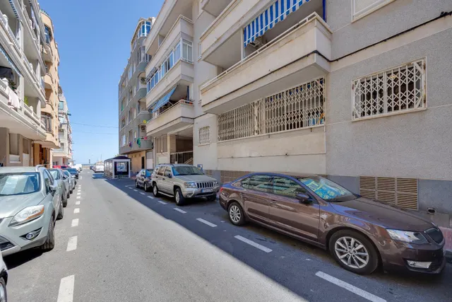 Apartamento de 2 dormitorios en Torrevieja, a 200m de la Playa de Los Locos — 31