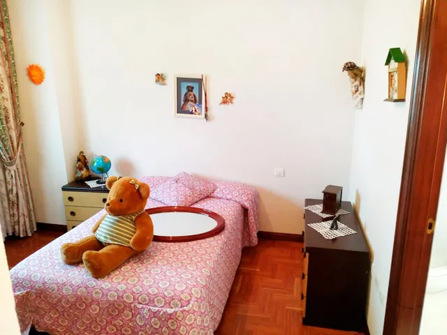 Urbis te ofrece un chalet independiente en venta en Castellanos de Villiquera, Salamanca. — 37