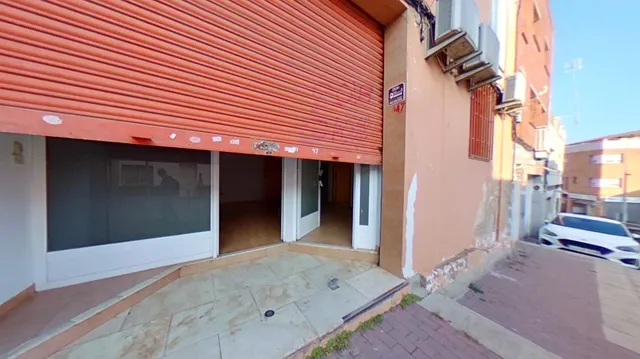 Local en venta en Calle de Schubert — 27