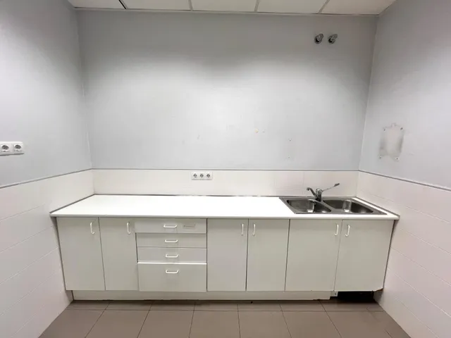Local en venta en Calle de l'Alguer — 30