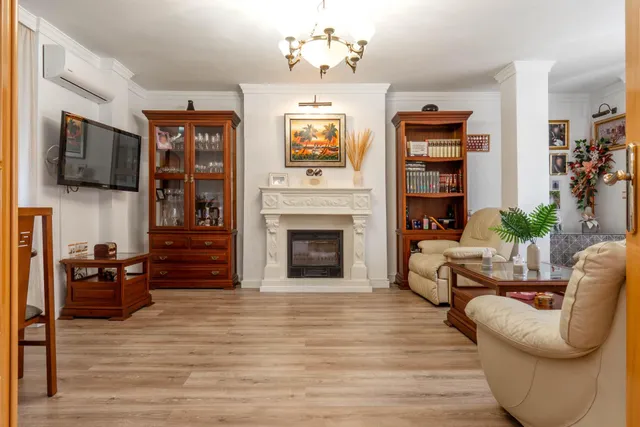 CHALET CON PISCINA Y JARDÍN A SOLO 10 MINUTOS DE GRANADA — 6