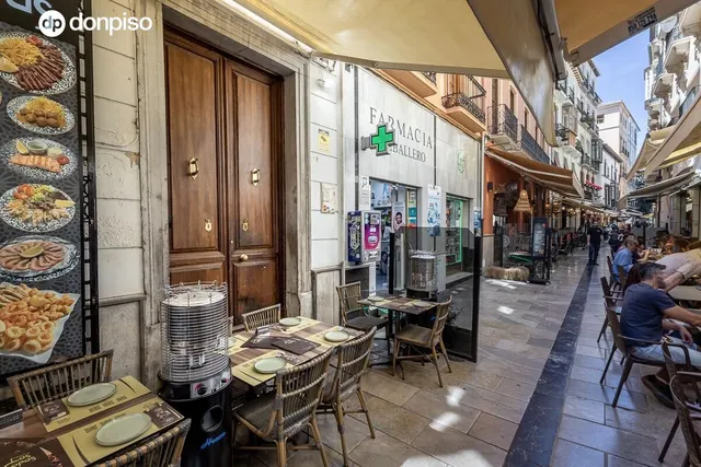 PISO CON LICENCIA TURISTICA EN CALLE NAVAS — 21