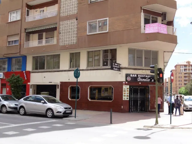 Local comercial 6 habitaciones 241m² en venta - Sensal
