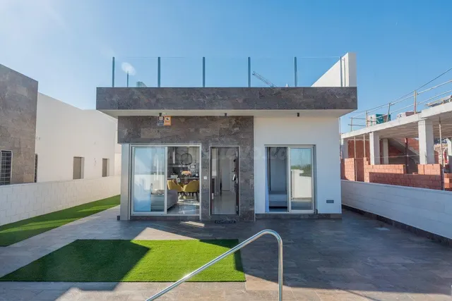Nueva y moderna villa en una sola plant