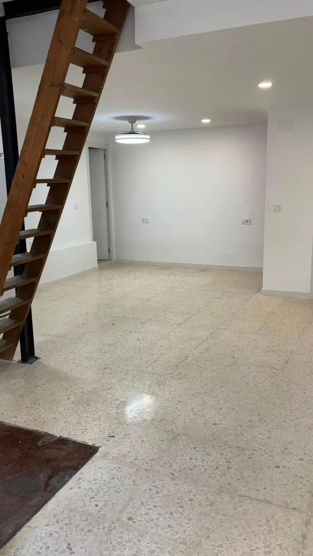 PISO EN PLANTA BAJA BARRIO EL NARANJO — 3