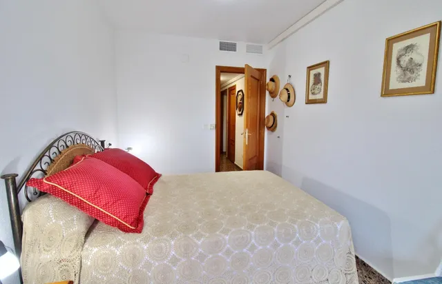 Vive la luz y el espacio en este amplio piso de Garden Playa! — 12