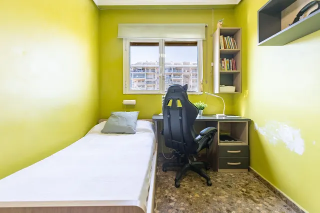 VIVIENDA CON PISCINA, PLAZA DE GARAJE Y TRASTERO — 40