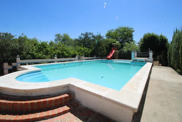Bonito Chalet en Venta con piscina propia en Almodovar del C - foto 3