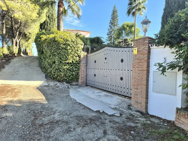 Chalet 4 habitaciones 238m² en venta - Marbella - foto 3