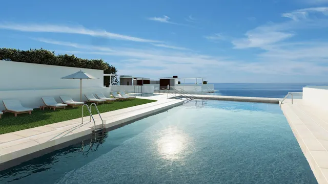 Ático con vistas al mar y terraza amplia en zona tranquila d