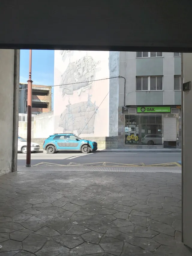 Se alquila bajo en Gran Vía