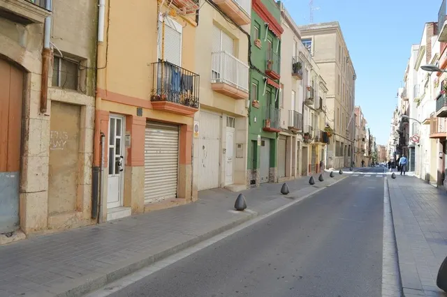Plaza de parking en centro de Reus (calle Roser) — 3