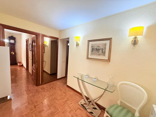 NUDA PROPIEDAD · Amplio piso exterior de 4 dormitorios con ascensor · Próximo a Serrano · Chamartín, Madrid — 28