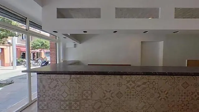 CASA EN VENTA OKUPADA EN C/ JOTA — 8