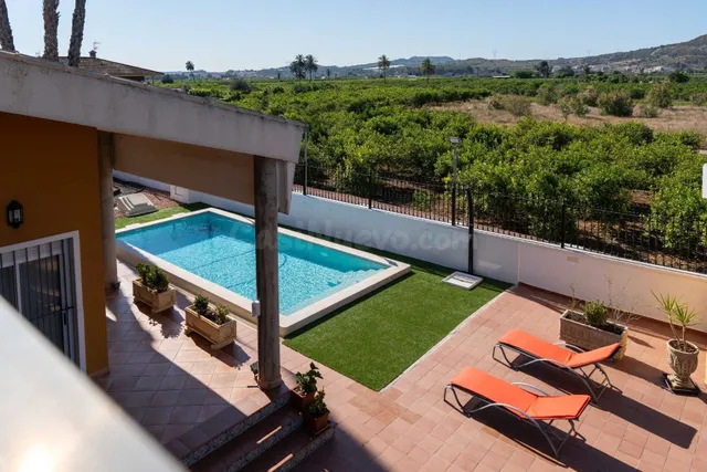 Villa 5 habitaciones 495m² en venta - Zona Centro - foto 2