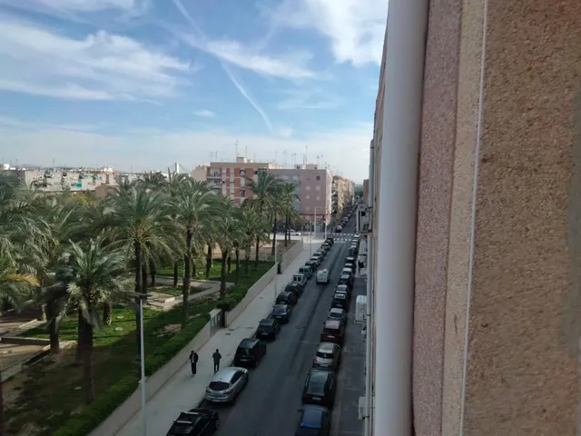 PISO EN CARRUS ESTE FRENTE PARQUE  PLAZA 1 DE MAYO — 28