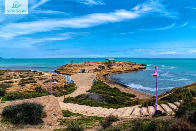 APARTAMENTO CON TERRAZA EN EL CORAZÓN DE EL CAMPELLO, JUNTO AL MAR — 28