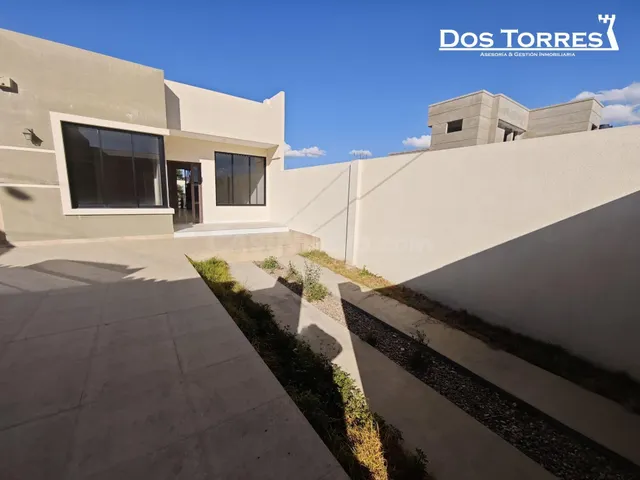 Casa 3 habitaciones 109m² en venta - Guadalupe - foto 3
