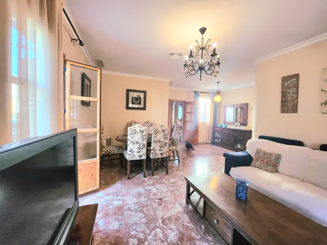 IMPRESIONANTE CASA EN CENTRO DE ALCALA DE UNA SOLA PLANTA CON LOCAL COMERCIAL Y GARAJE. — 36