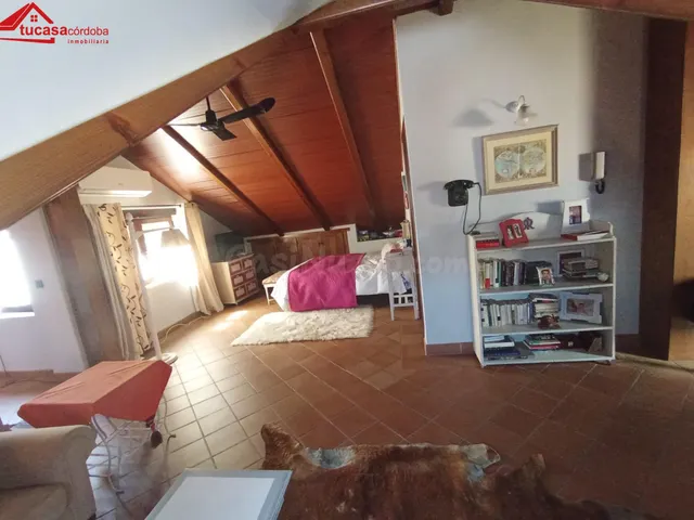 Impresionante Casa en Alcolea – Amplia, Luminosa y Lista par - foto 5