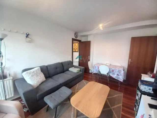 Se vende bajo en Treto — 3
