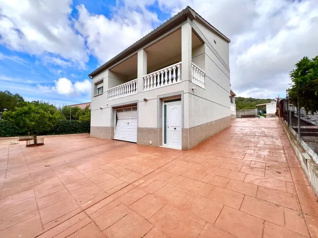 Casa o chalet independiente en venta en Calle Amadeu Vives - foto 5