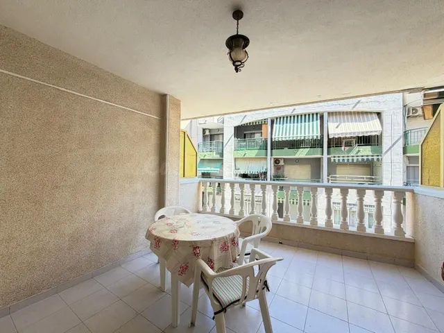 Apartamento 1 habitación 50m² en venta - Estacion de autobus