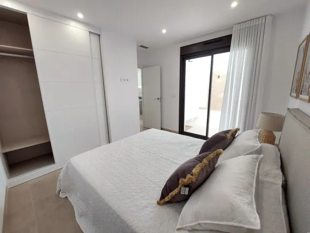 VILLA DE 3 DORMITORIOS Y 3 BAÑOS EN SAN PEDRO DEL PINATAR (MURCIA) — 14