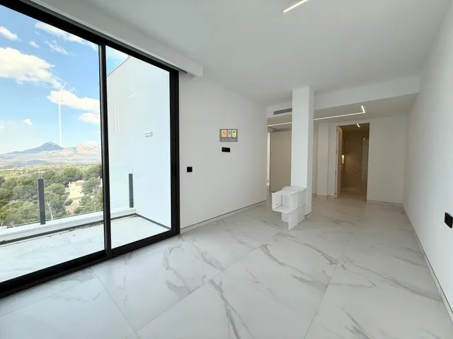FANTÁSTICA VILLA DE OBRA NUEVA EN ALTEA HILLS — 36