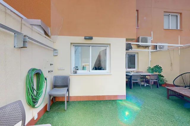 DUPLEX EN ROCHE — 33