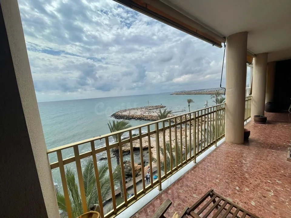 Vivienda Primera Linea con Vistas Frontales.