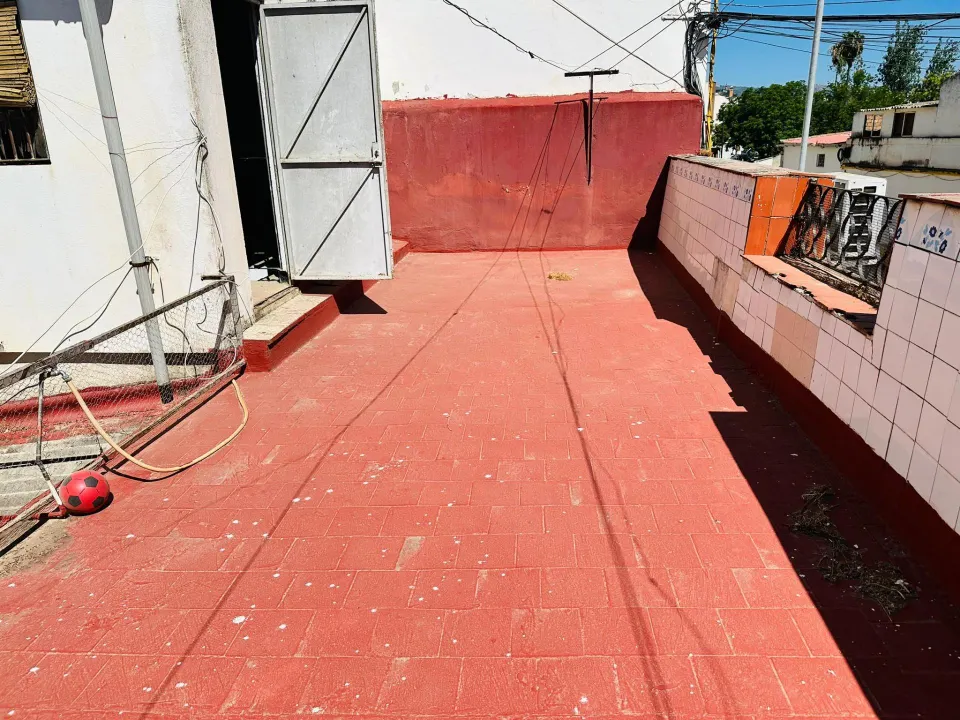 CASA PARA REFORMAR - ZONA MIRAFLORES