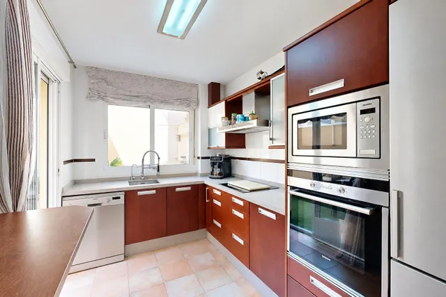 DUPLEX EN ROCHE — 24